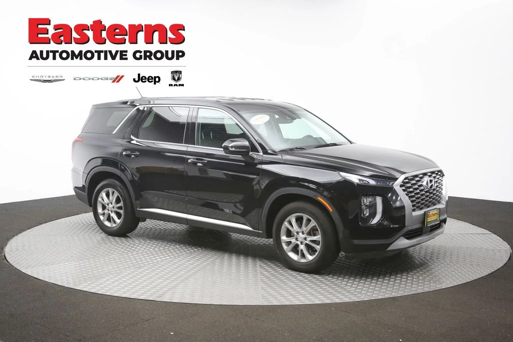 Used 2022 Black Hyundai SE image 50
