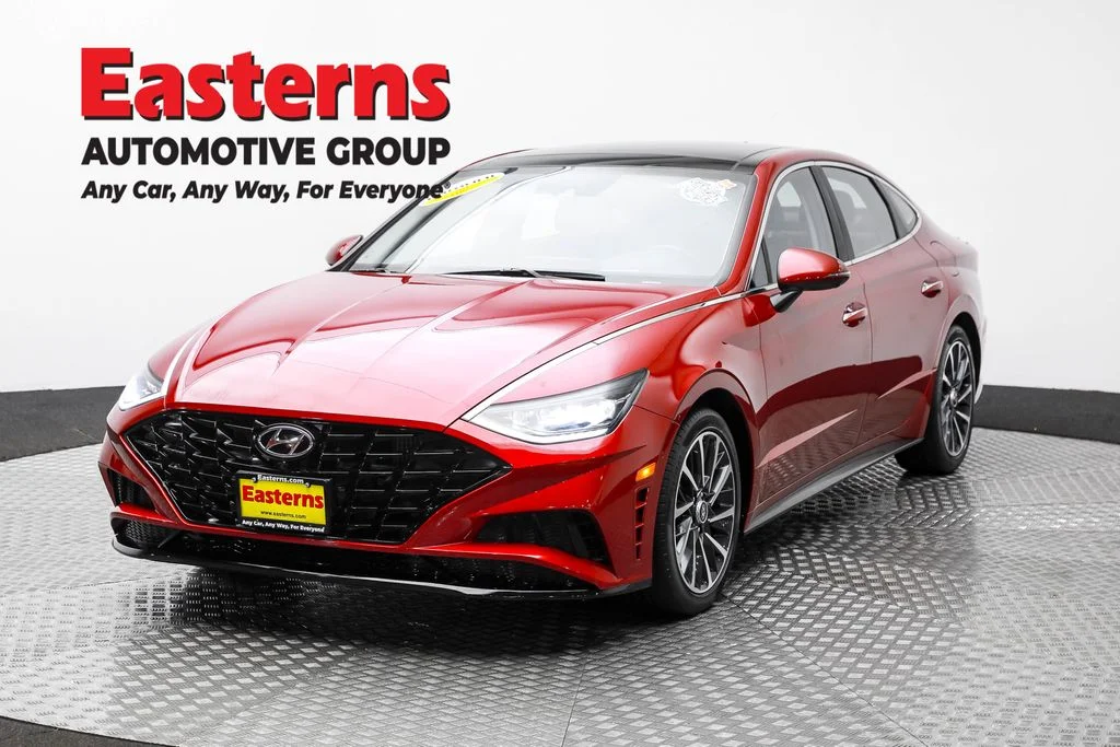 Used 2023 Red Hyundai Limited image 1