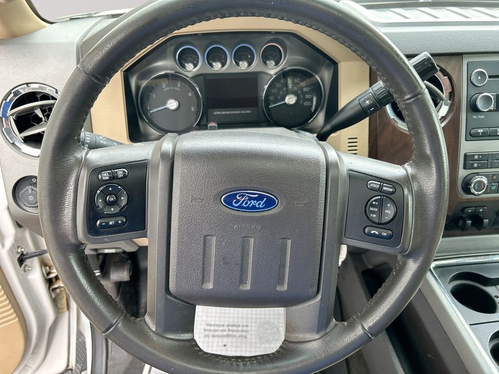 Used 2011  Ford Lariat image 25