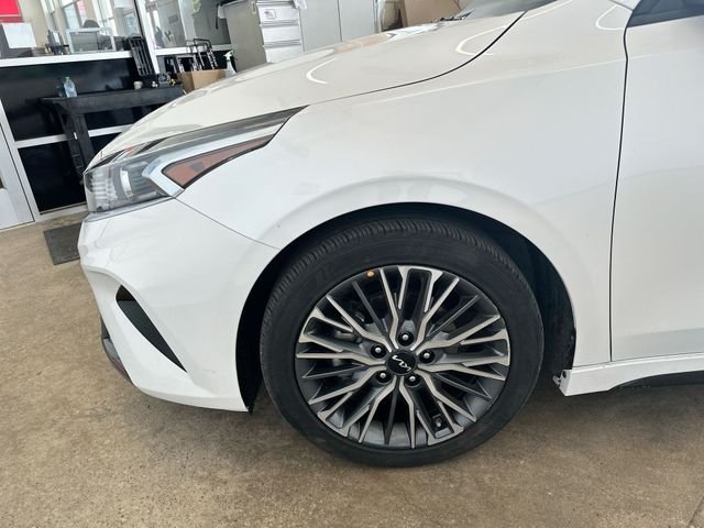 Used 2023 White Kia GT-Line image 20