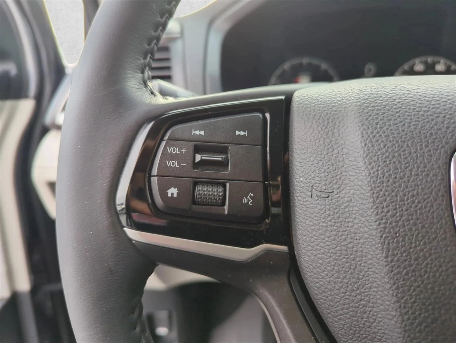 Used 2025 Gray Honda EX-L image 15