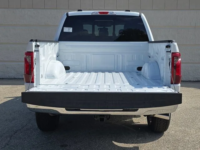 New 2026 White Ford XLT image 34