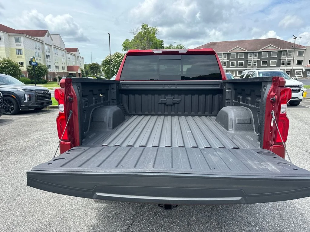 Used 2025 Red Chevrolet LTZ image 18