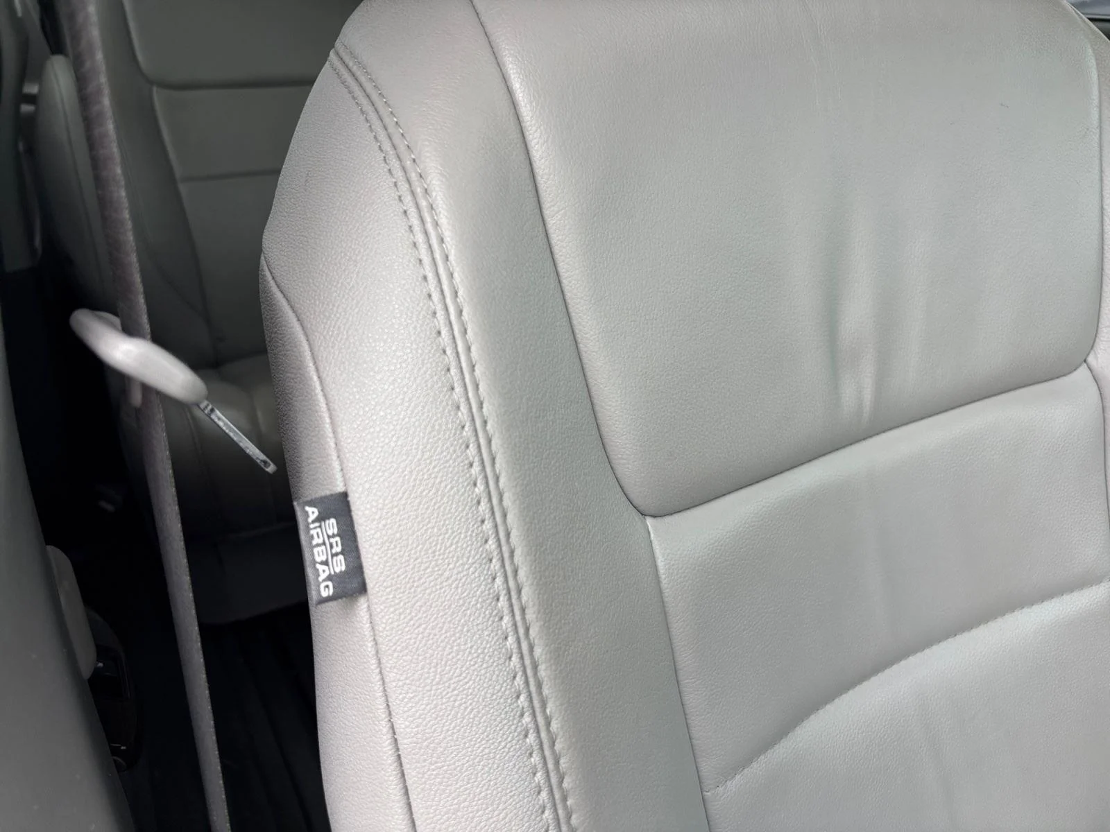 Used 2016 Blizzard Pearl Toyota XLE Premium 8-Passenger image 49