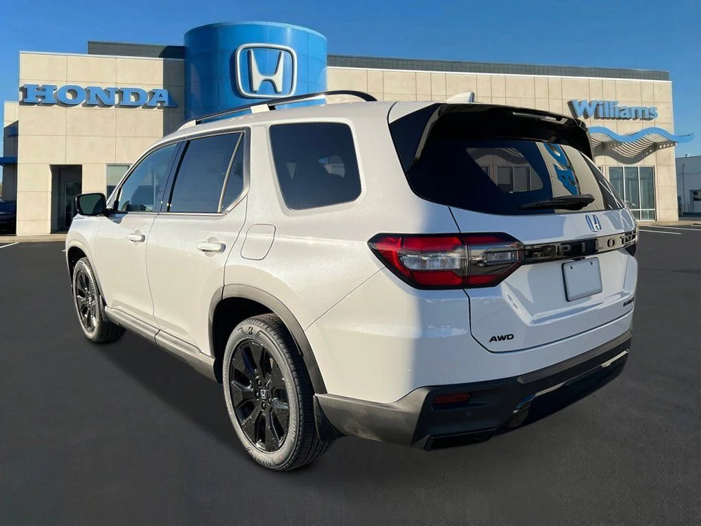 New 2026 PLATINUM WHITE PEARL Honda Black Edition image 3