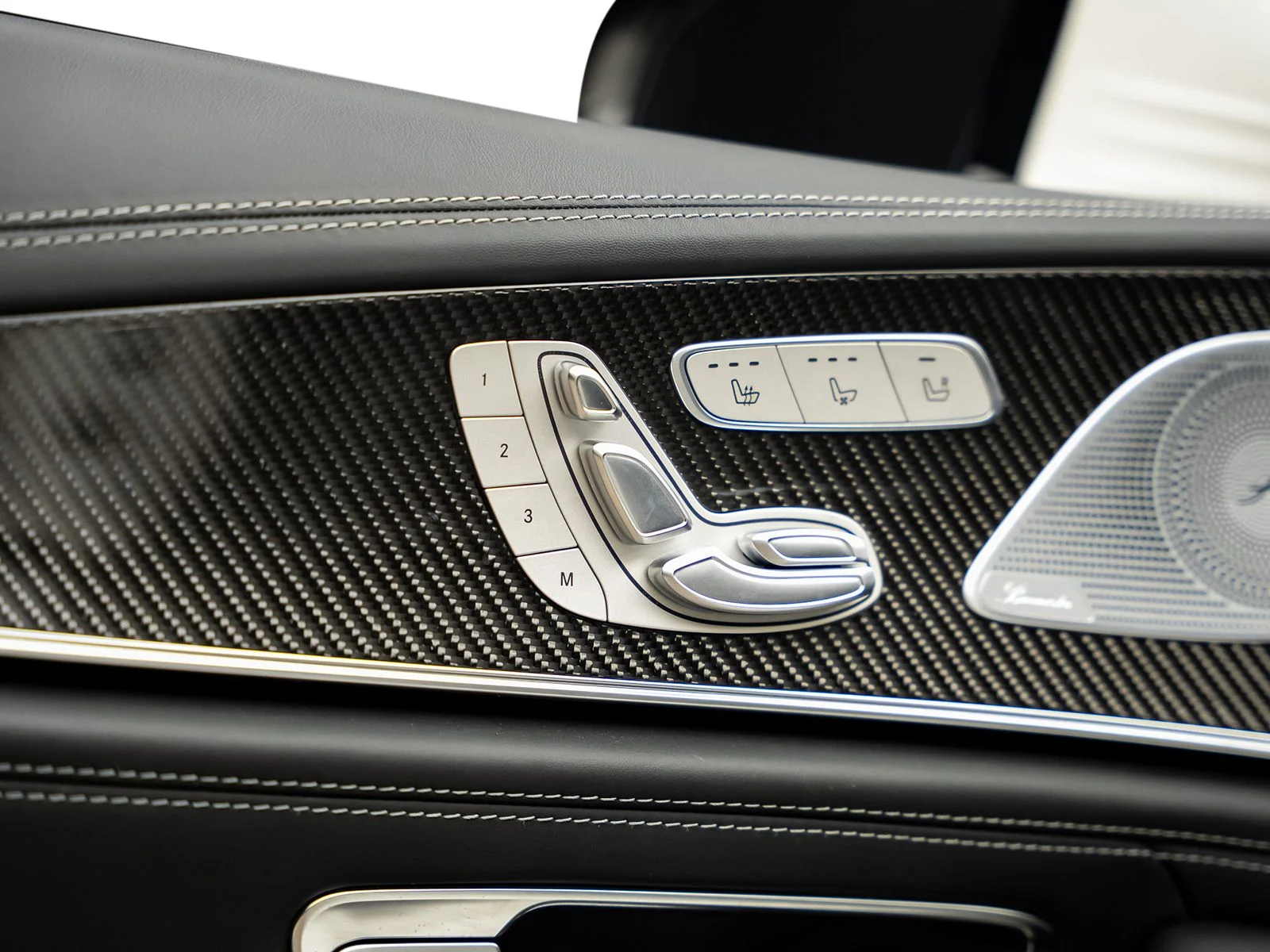 Used 2020 White Mercedes-Benz Base image 72