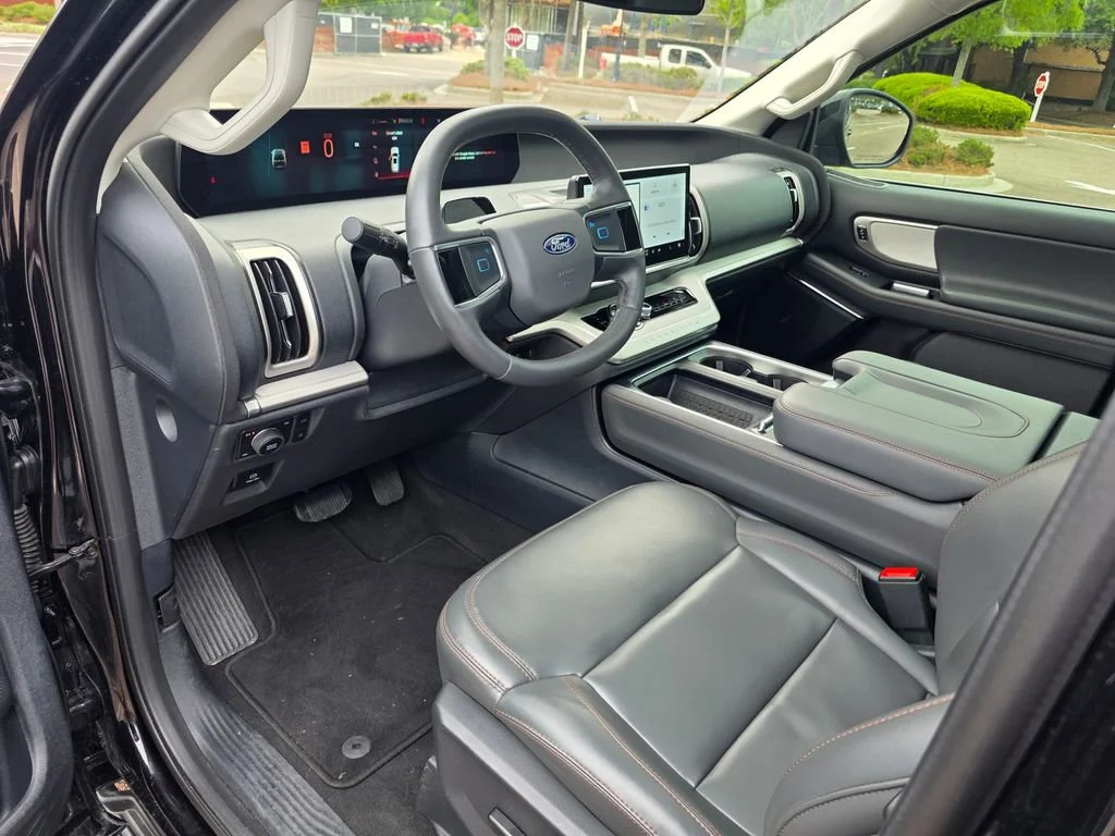 Used 2025  Ford Active image 11