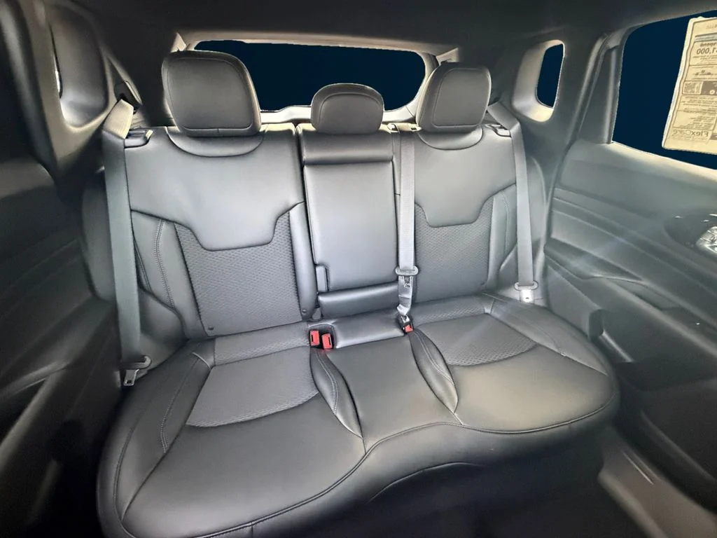New 2026 Silver Jeep Latitude image 18