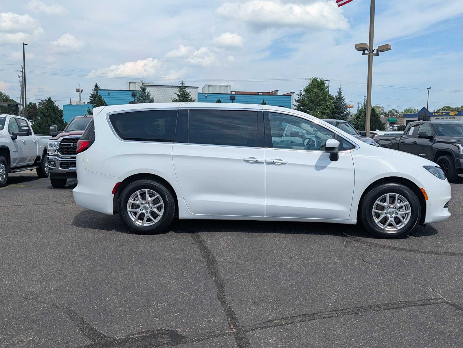 Used 2023 Bright White Clearcoat Chrysler LX image 8