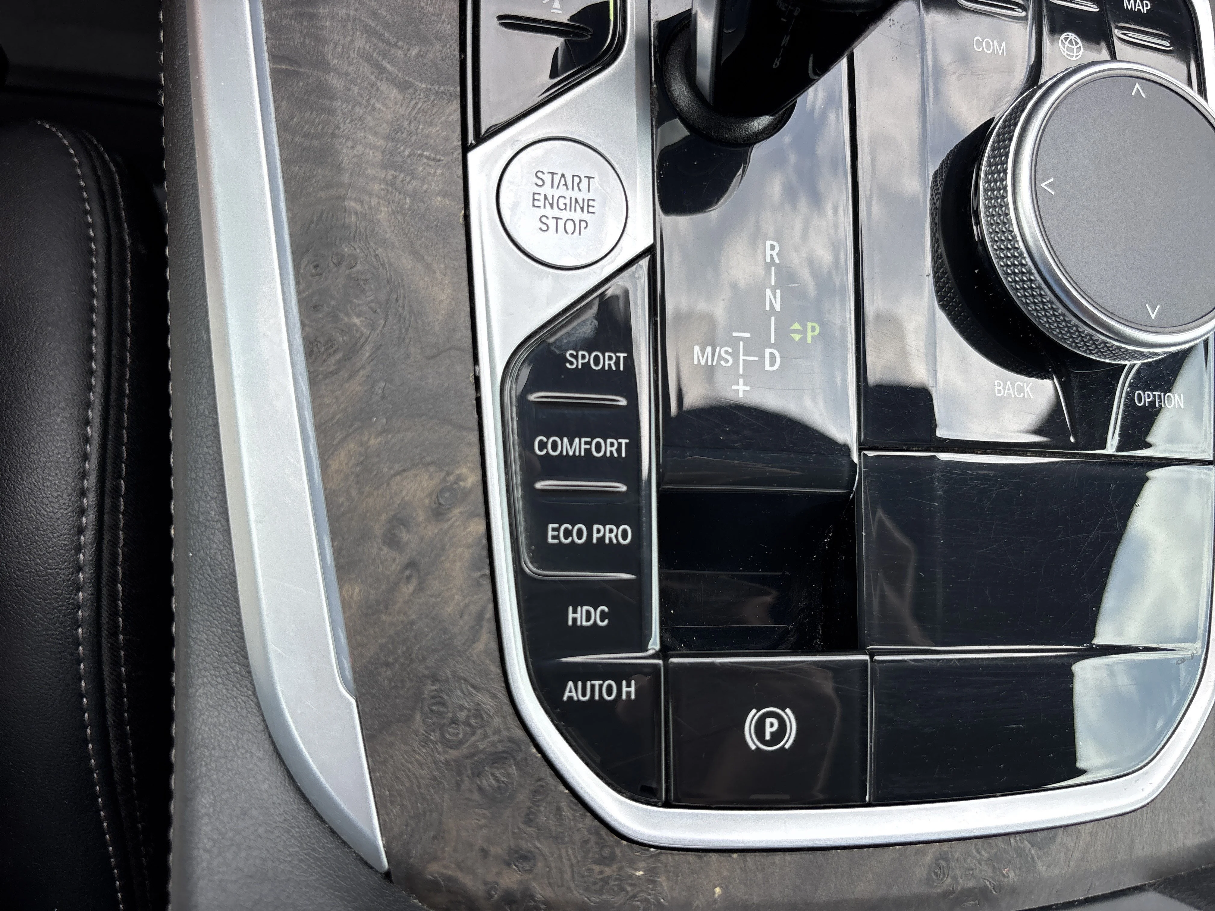 Used 2023 Dark Graphite Metallic BMW xDrive40i AWD image 47
