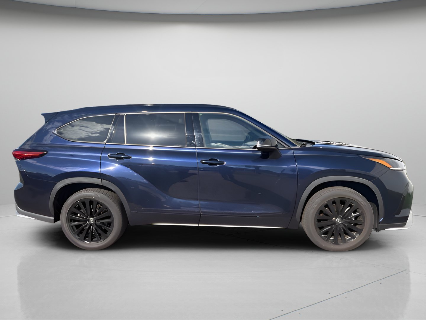 Used 2023 Blueprint Toyota Limited image 6