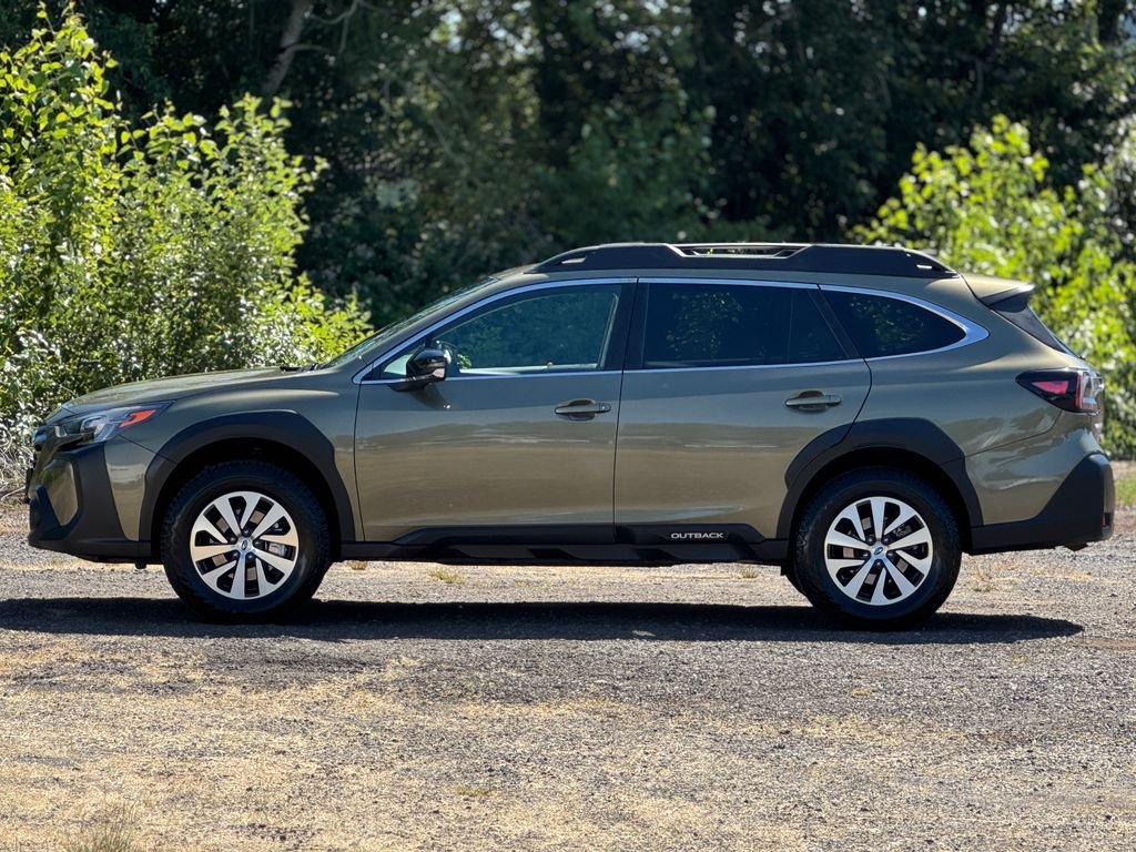 Used 2023 Autumn Green Metallic Subaru Premium image 4