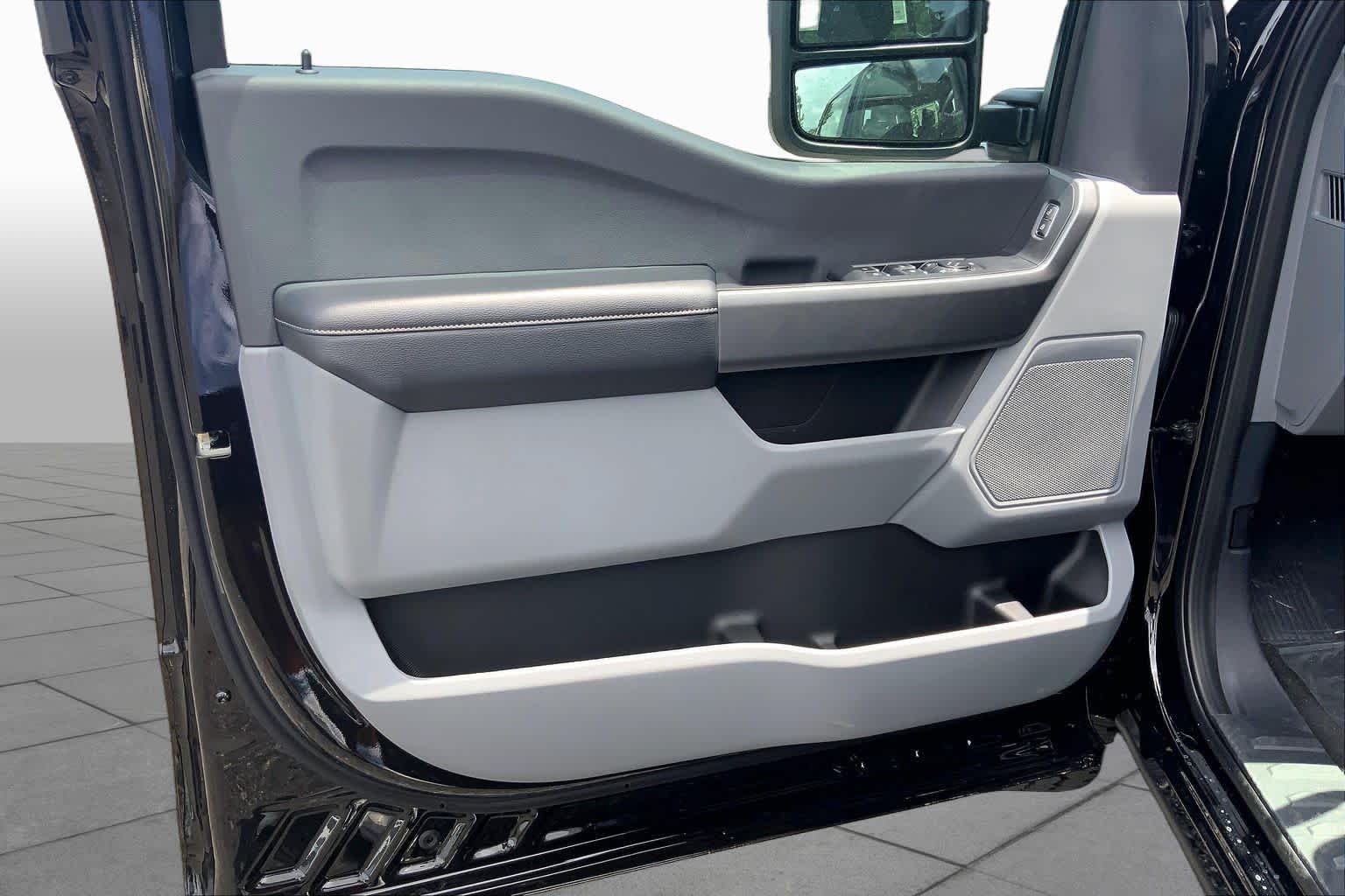 New 2026 Agate Black Metallic Ford F-250® XL image 10
