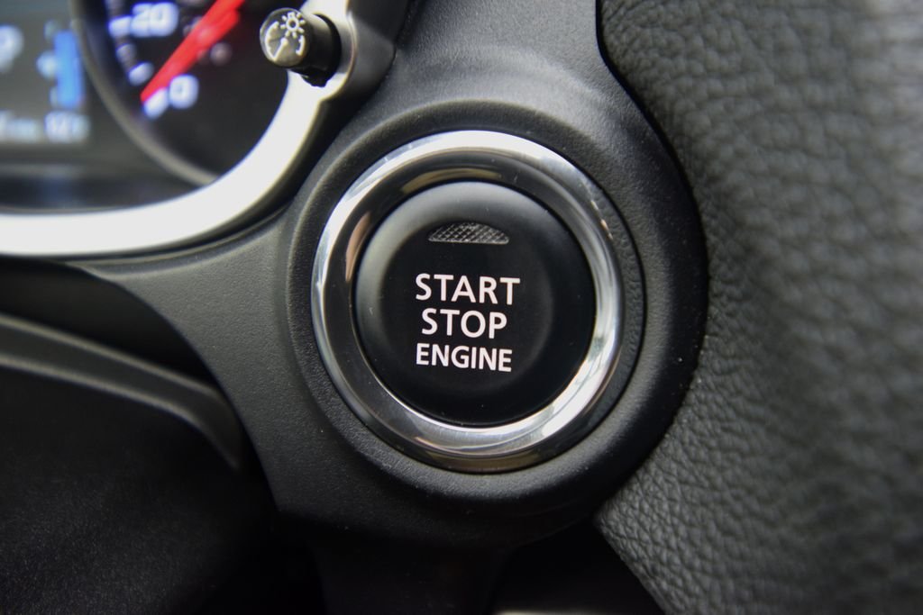 Used 2025 Red Mitsubishi SE image 30