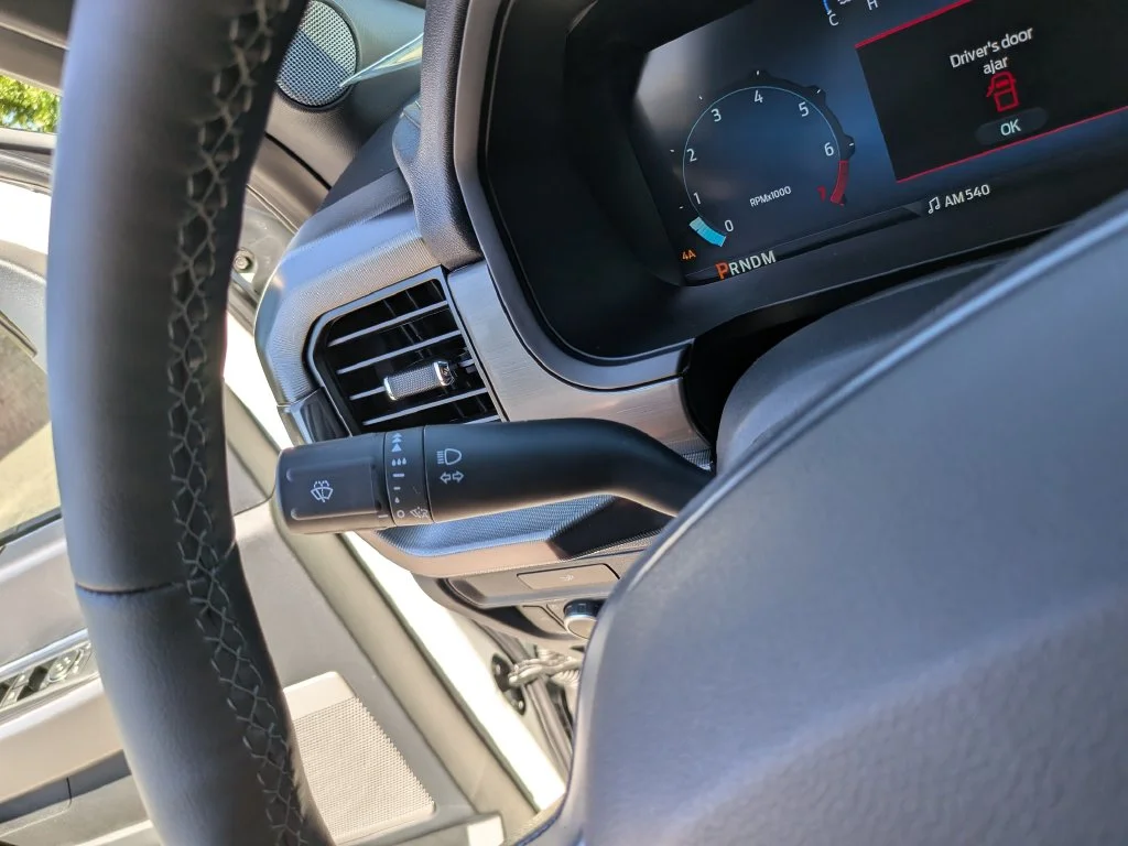 New 2026 Star White Metallic Tri-Coat Ford Lariat® image 32