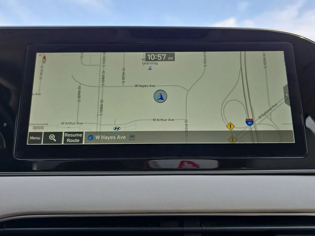 Used 2021 White Hyundai SEL image 14
