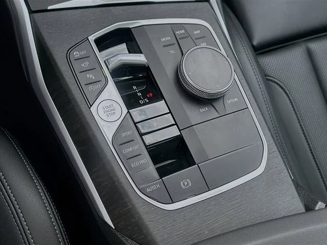 2024 BMW 3 Series 330i - Photo 14