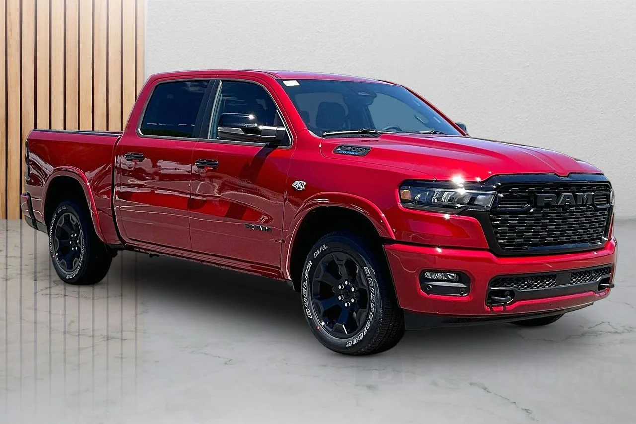 New 2026 Molten Red Pearl-Coat Exterior Paint RAM Big Horn/Lone Star image 2