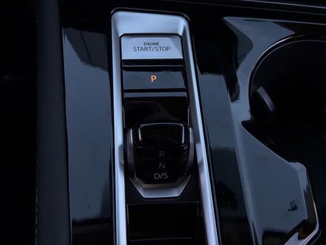 New 2026 White Volkswagen 2.0T SE w/Technology image 17