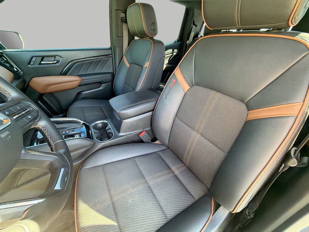 Used 2023 DYNAMIC BLUE METALLIC GMC 4WD AT4 image 17