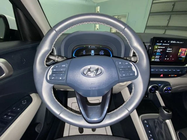 Used 2023 White Hyundai Limited image 14
