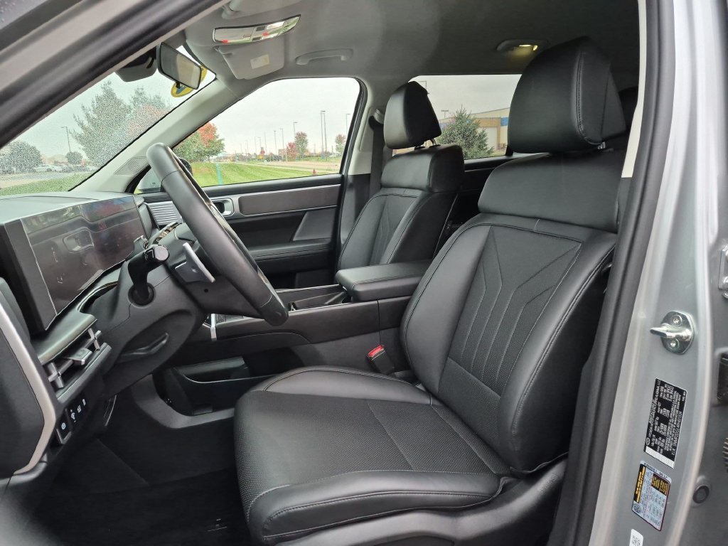 Used 2024 Silver Hyundai SEL image 11