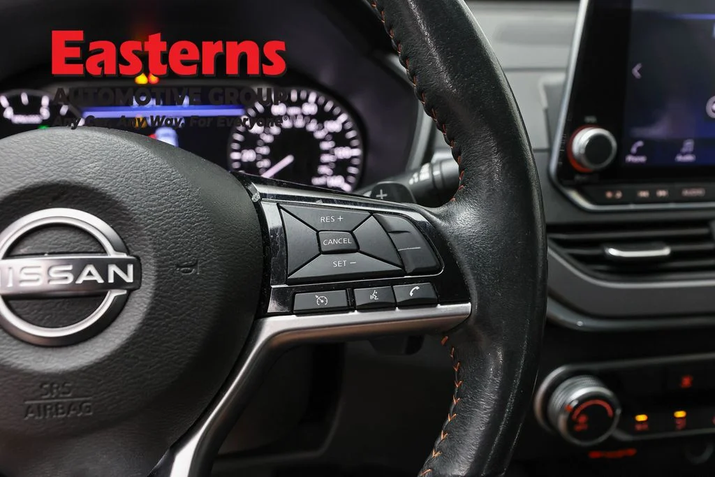 Used 2023 Black Nissan 2.5 SR image 19