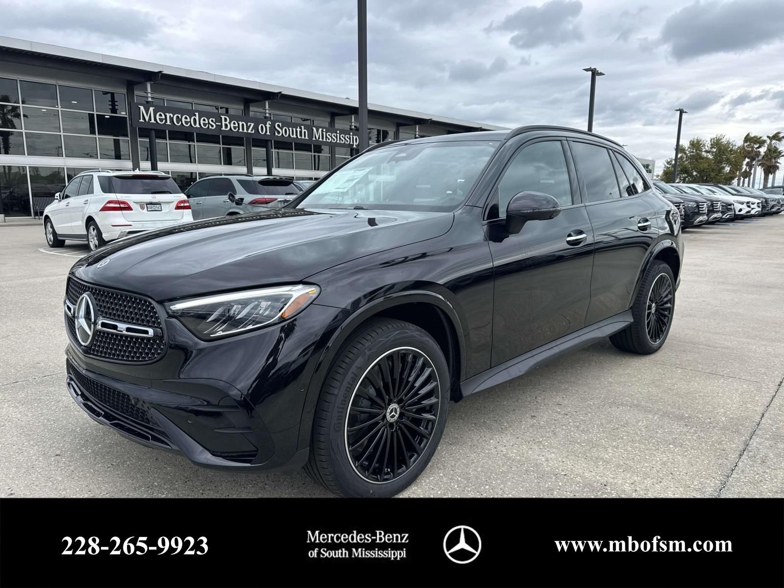 New 2026 Black Mercedes-Benz GLC 300 image 1