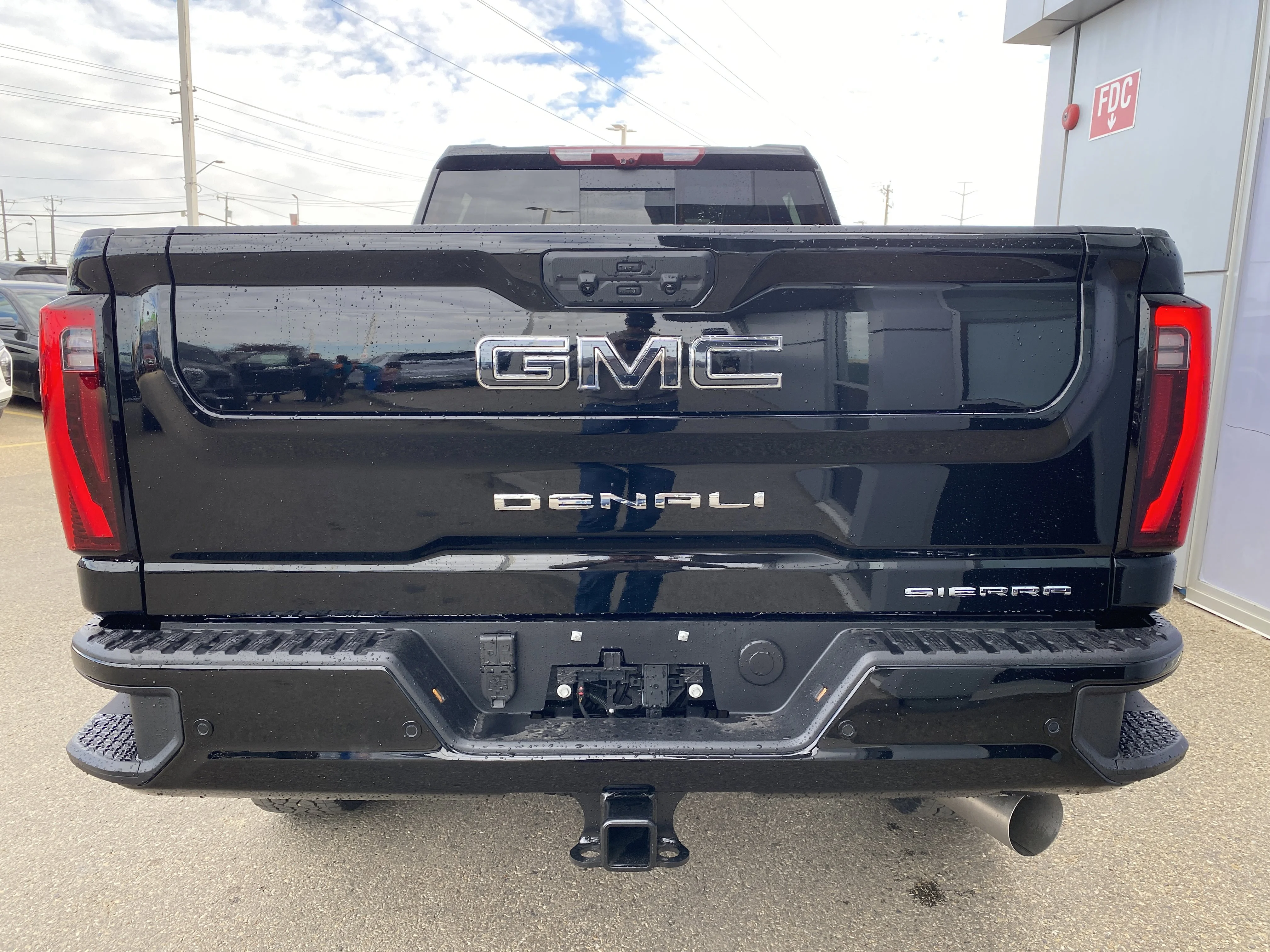 New 2026 ONYX BLACK GMC Denali Ultimate image 6