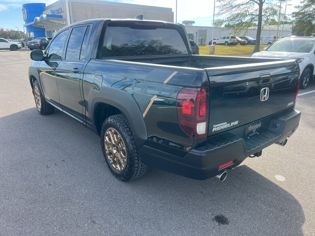 2021 Honda Ridgeline Sport photo 2