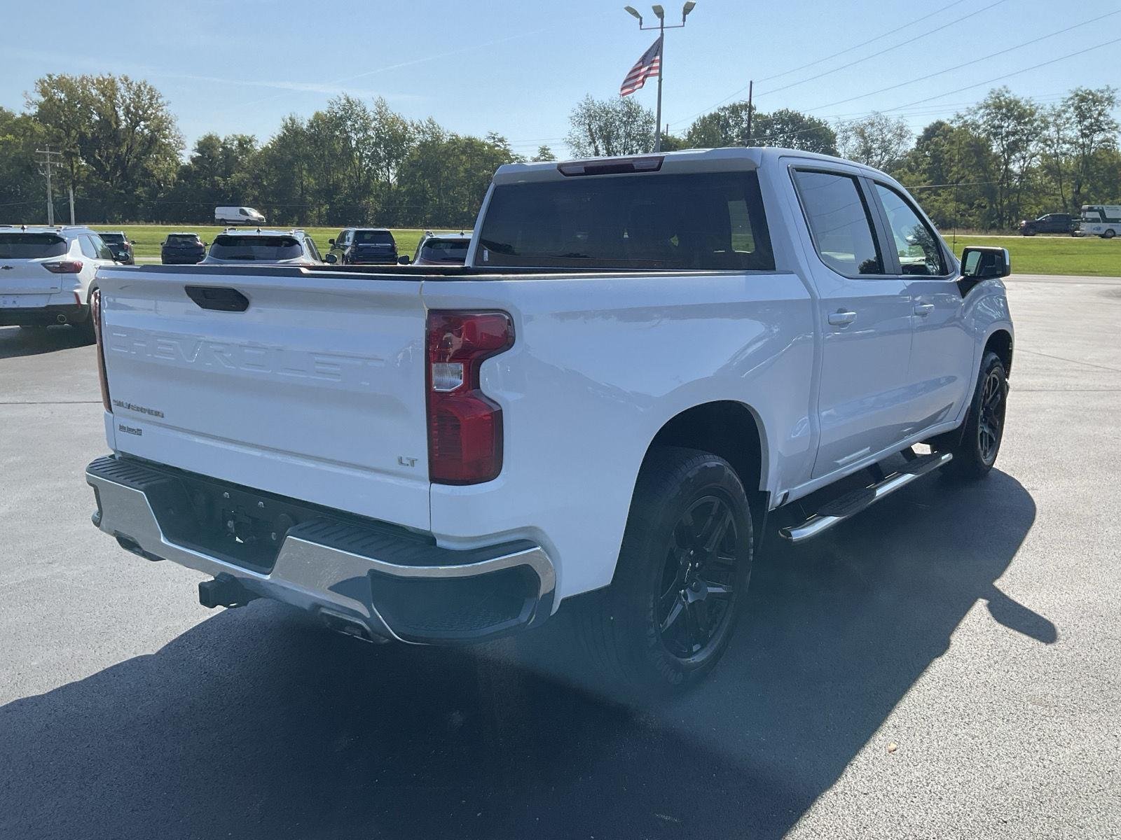 Used 2022 Summit White Chevrolet LT image 6