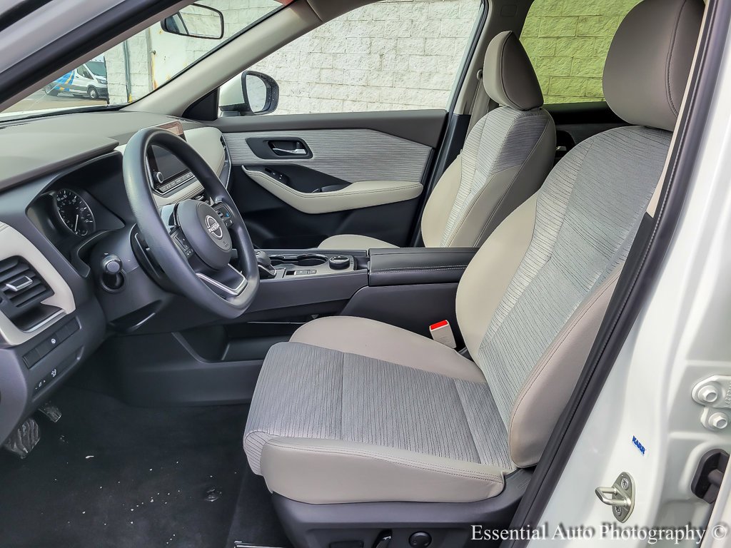 Certified Used 2023 Pearl White Tricoat Nissan SV image 8