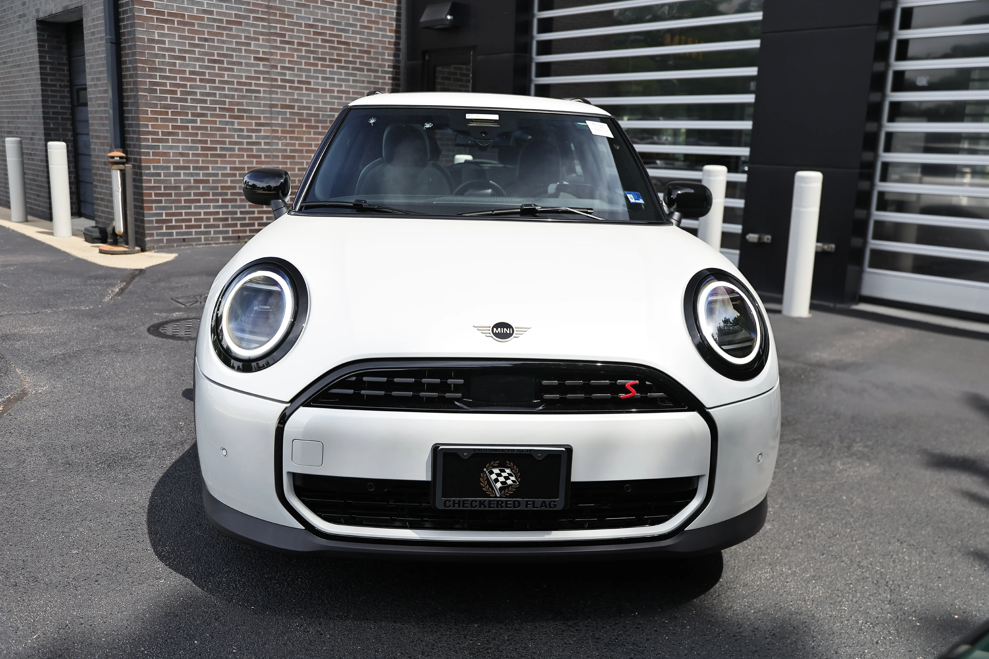 New 2026 White Metallic MINI  image 15
