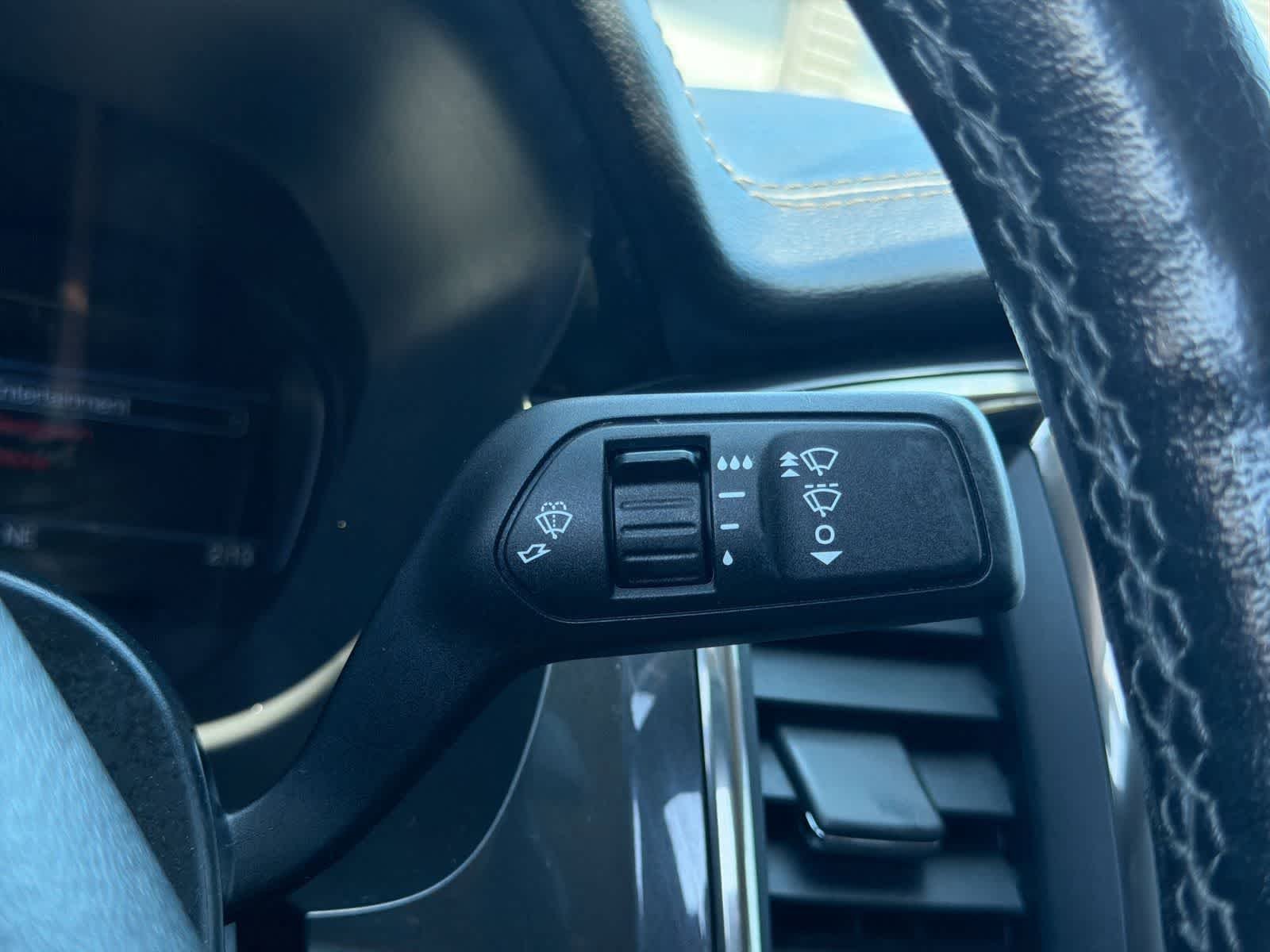 Used 2020 Lightning Blue Metallic Ford LARIAT image 26