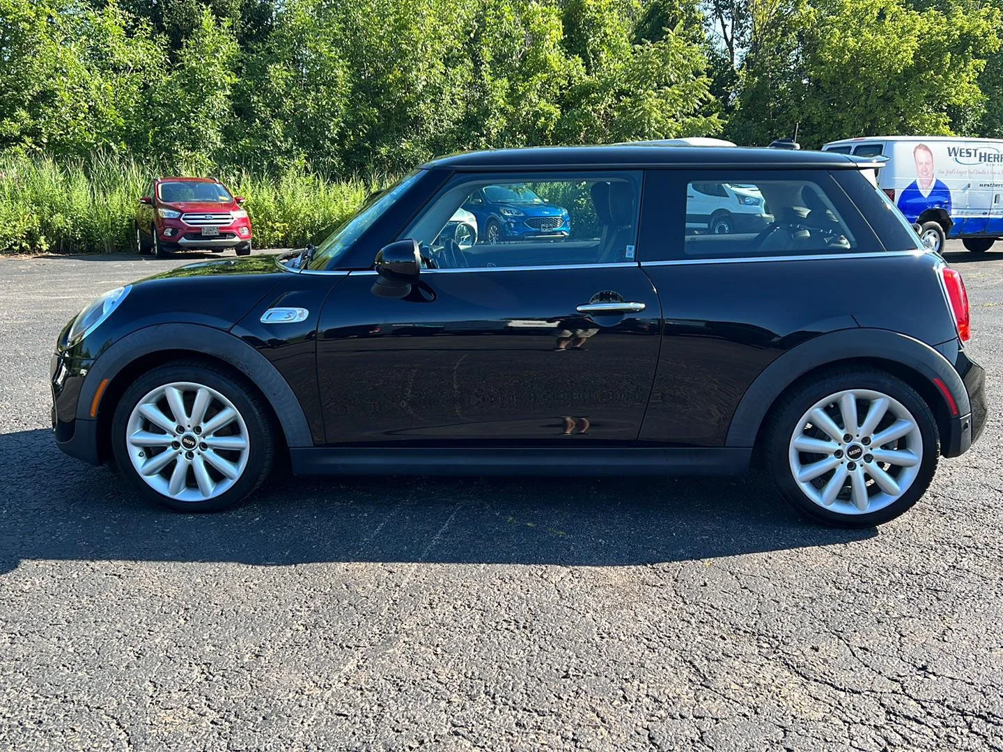 Used 2018 Midnight Black Metallic MINI Base image 4