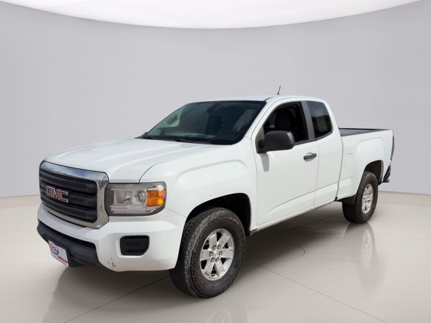 Used 2018 White Gmc BASE image 1