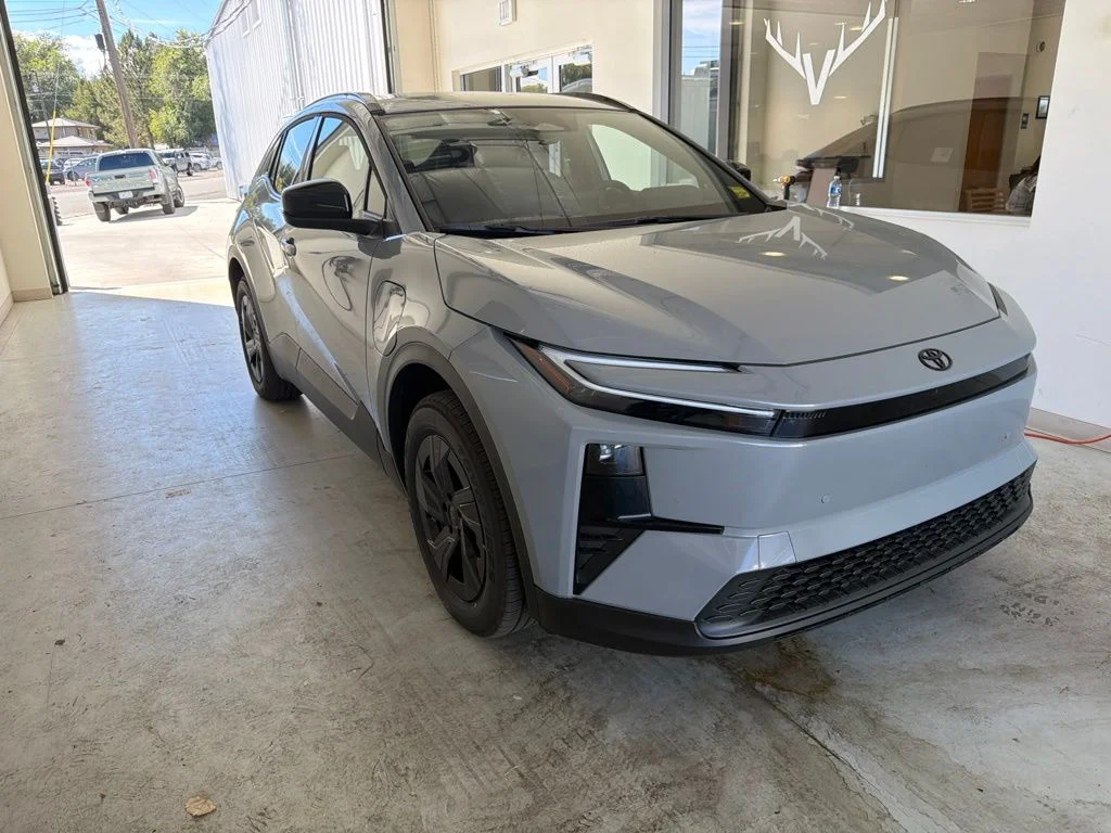 2026 Toyota C-HR  SE