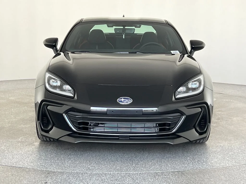 New 2026 CRYSTAL BLACK SILICA Subaru Limited image 10