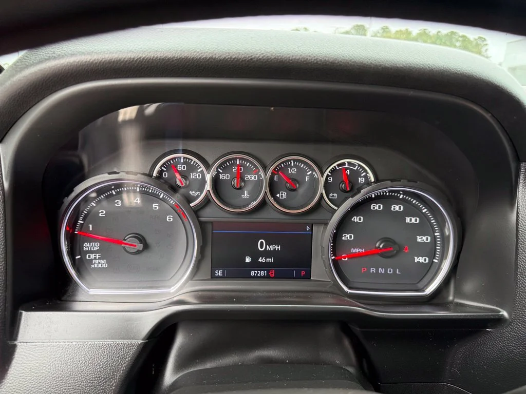 Used 2021 Gray Chevrolet LT image 17