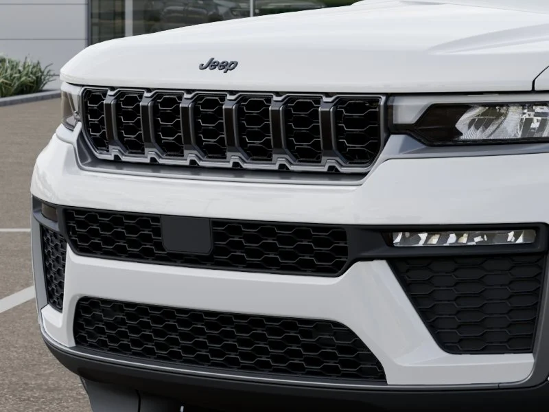 New 2027 Bright White Clear-Coat Paint Jeep Limited image 37