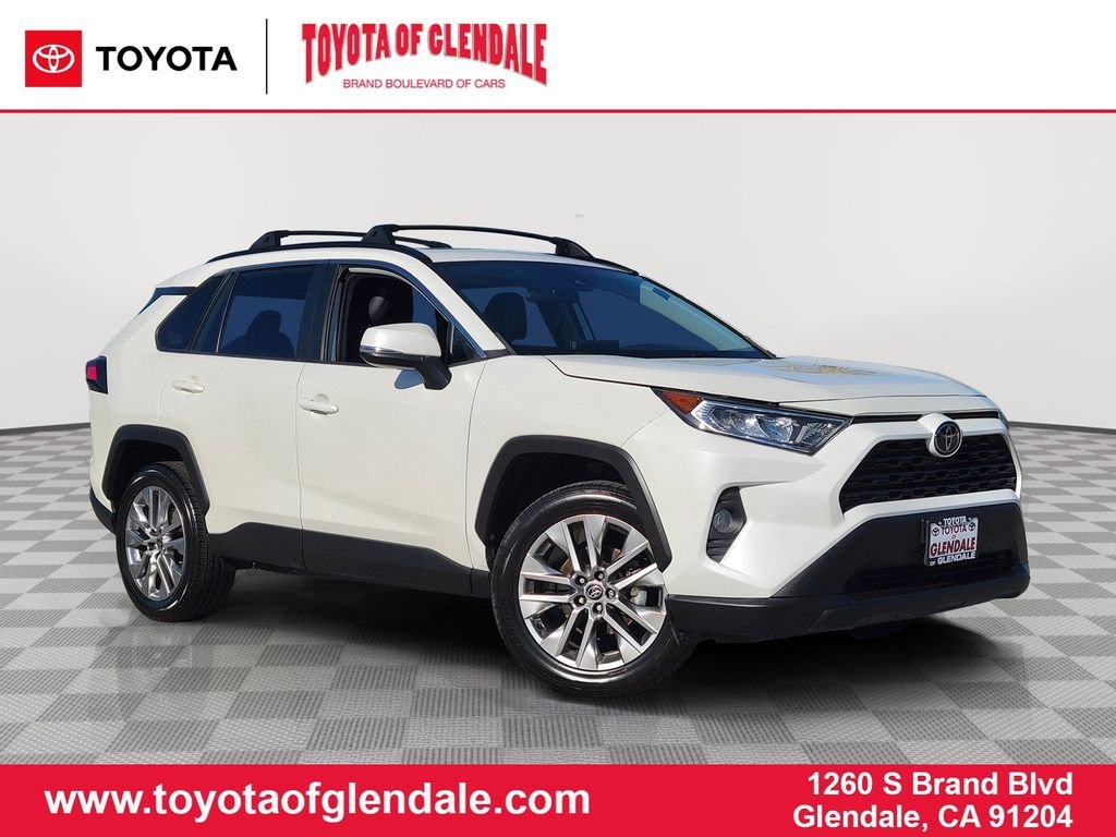 Used 2021 Blizzard Pearl Toyota XLE Premium image 1
