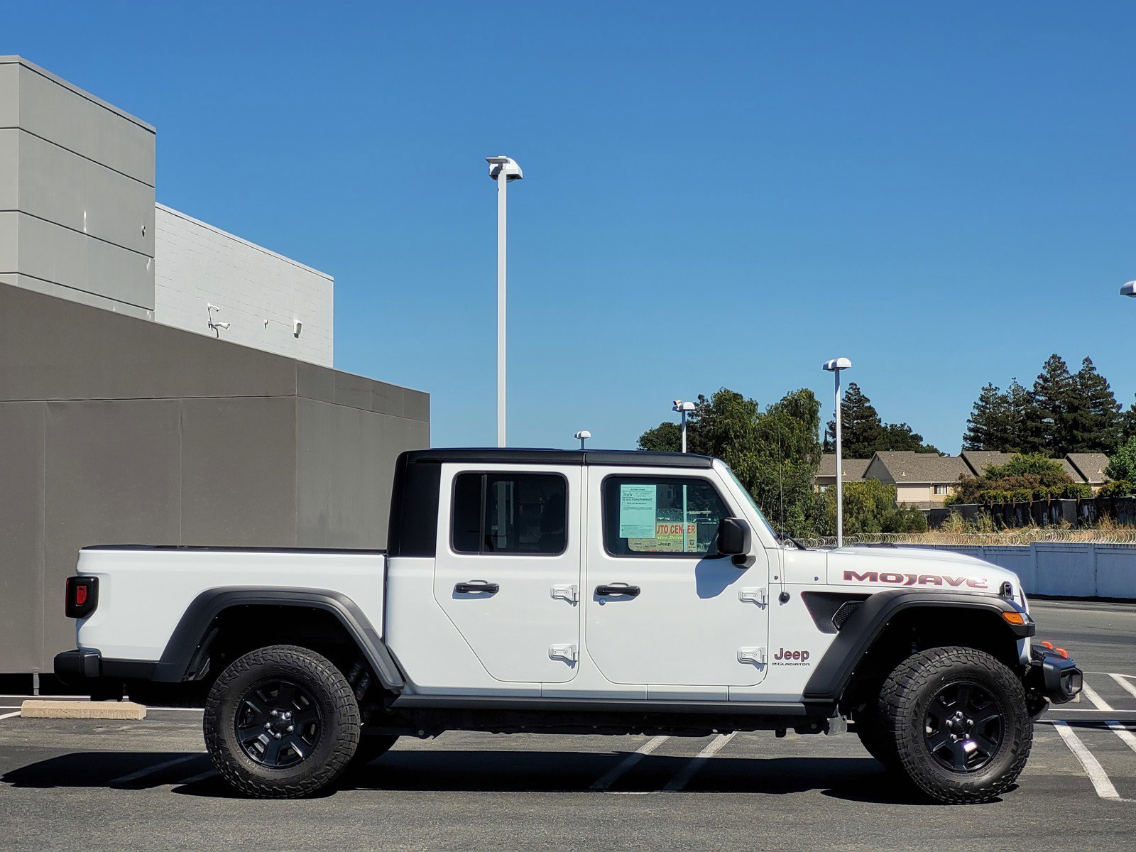 Used 2023 Bright White Clearcoat Jeep Mojave image 3