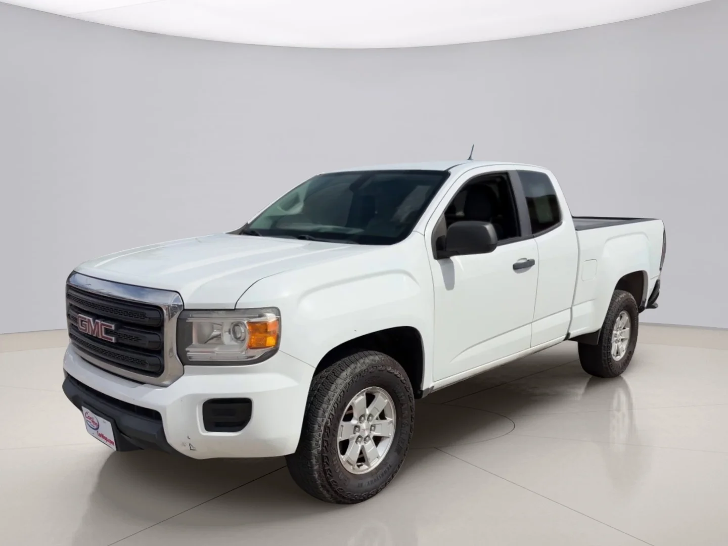 Used 2018 White Gmc BASE image 1