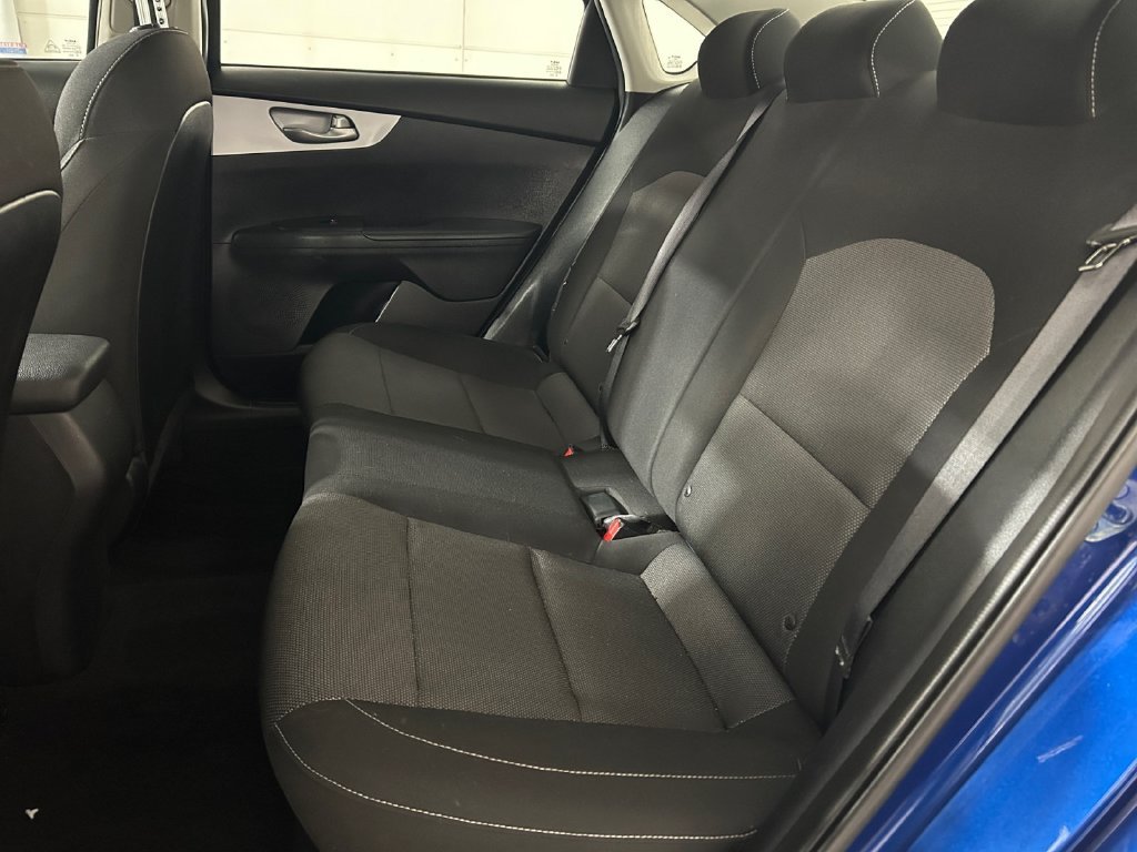 Used 2024 Blue Kia LXS image 17