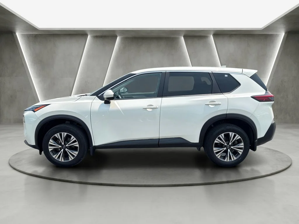 Used 2023 White Nissan SV image 4