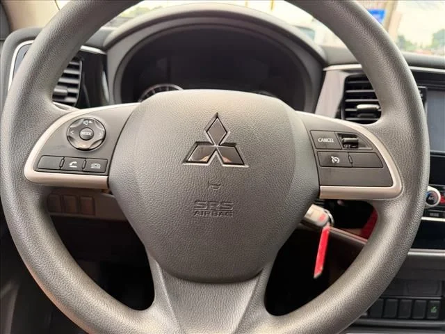 Used 2020 Gray Mitsubishi SE image 16