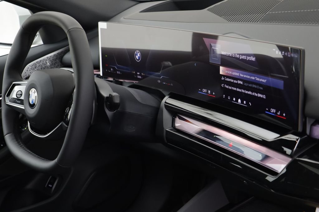New 2026 Mineral White Metallic BMW 530i xDrive image 22