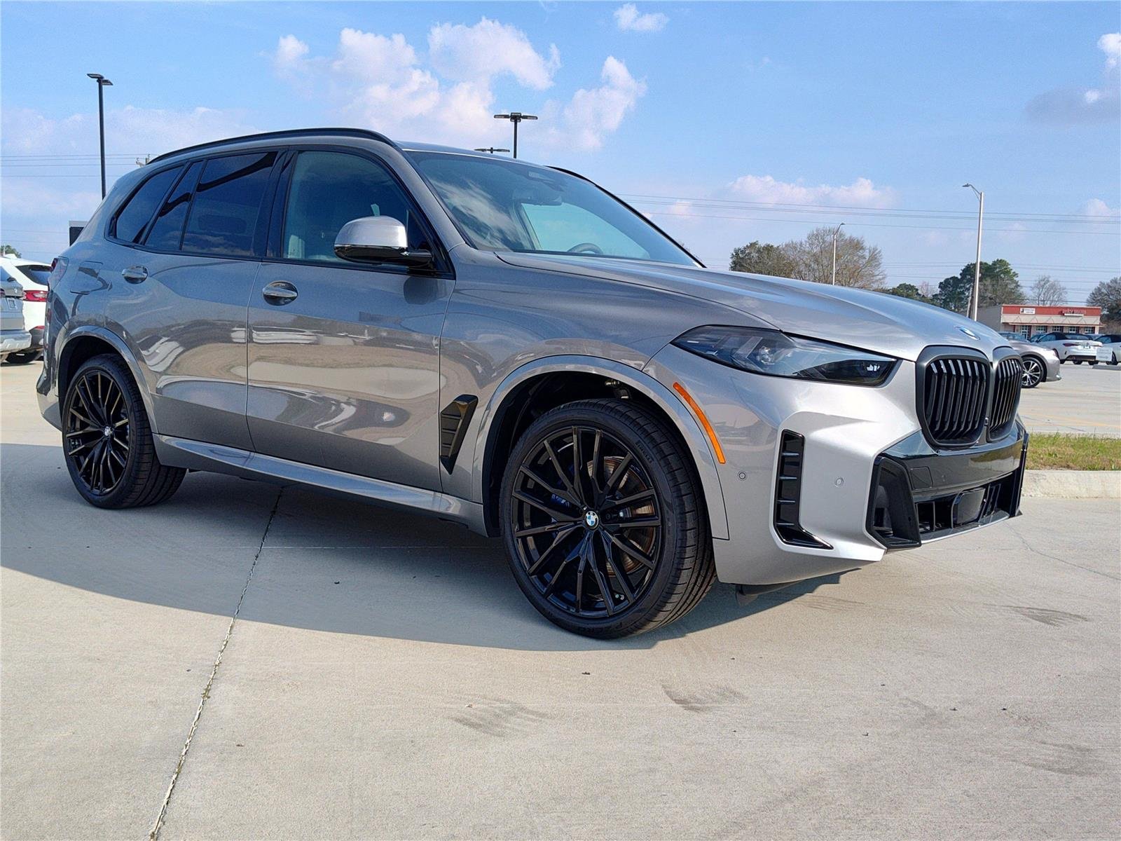 New 2026 Skyscraper Grey Metallic BMW sDrive40i image 6