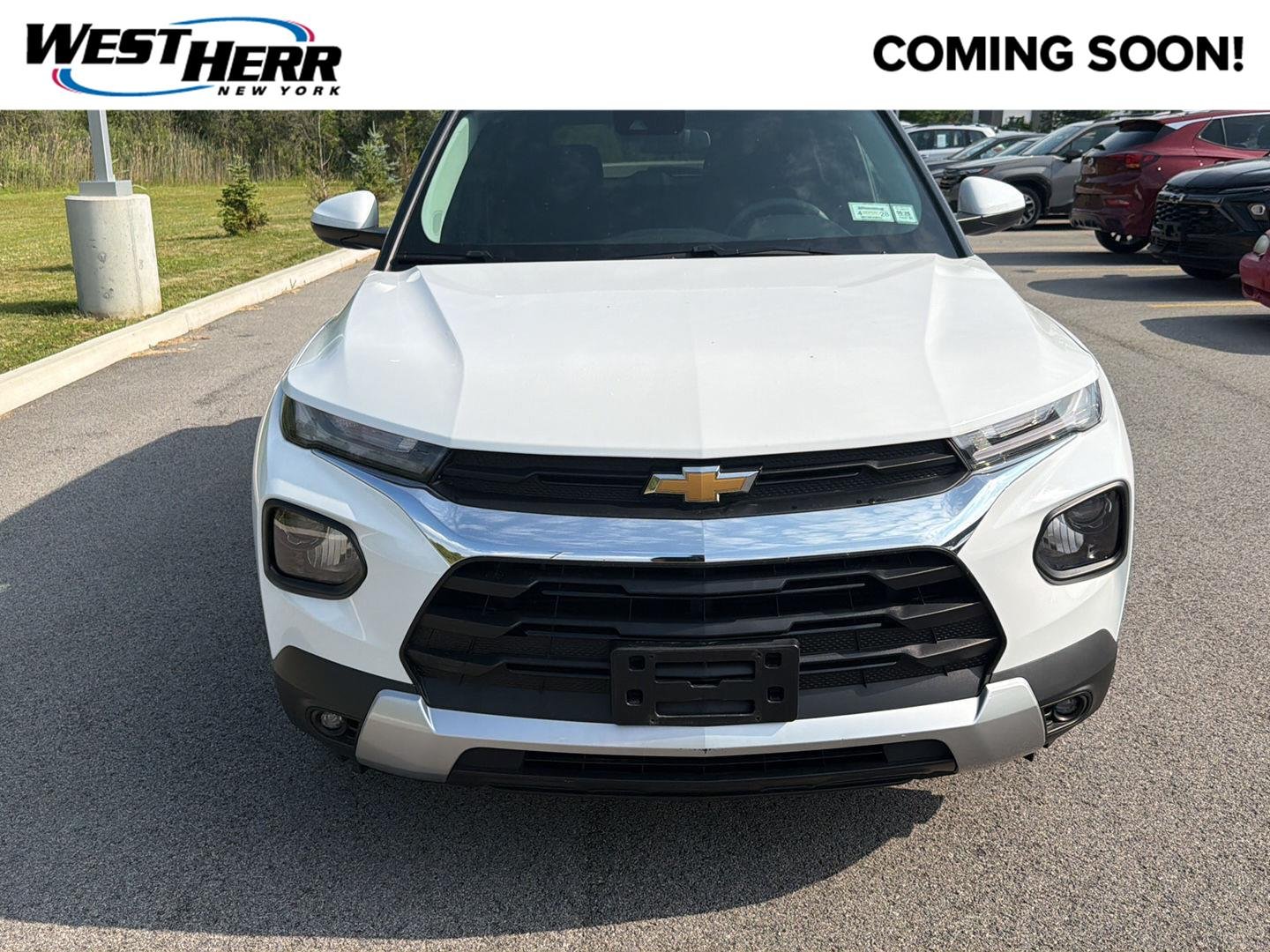 Used 2023 Summit White Chevrolet LT image 1