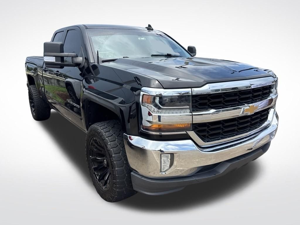 Used 2017 Black Chevrolet LT image 3